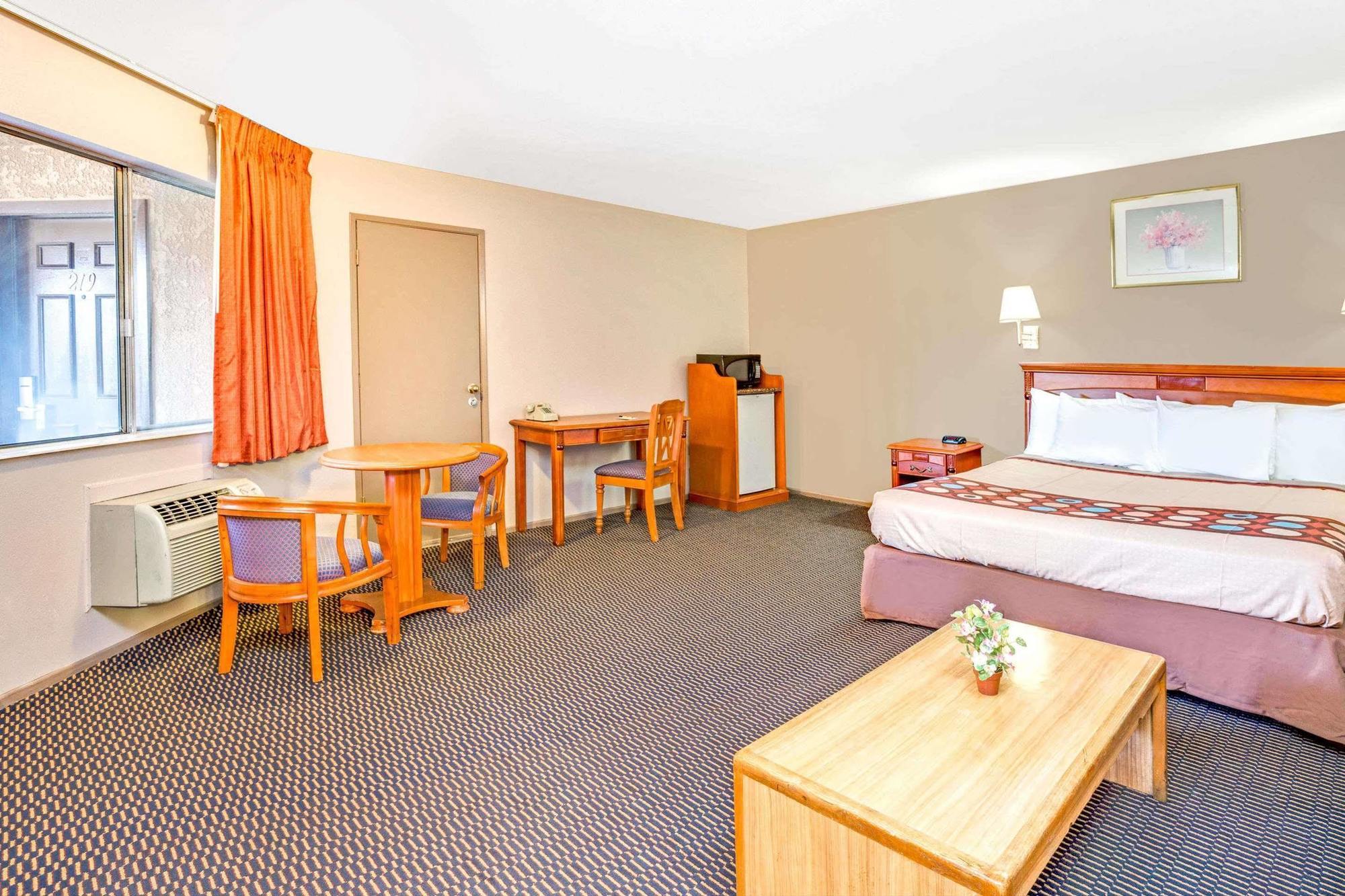 Super 8 By Wyndham Upland Ontario Ca Hotel Buitenkant foto